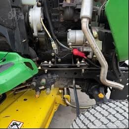 Image of John Deere X595 equipment image 4