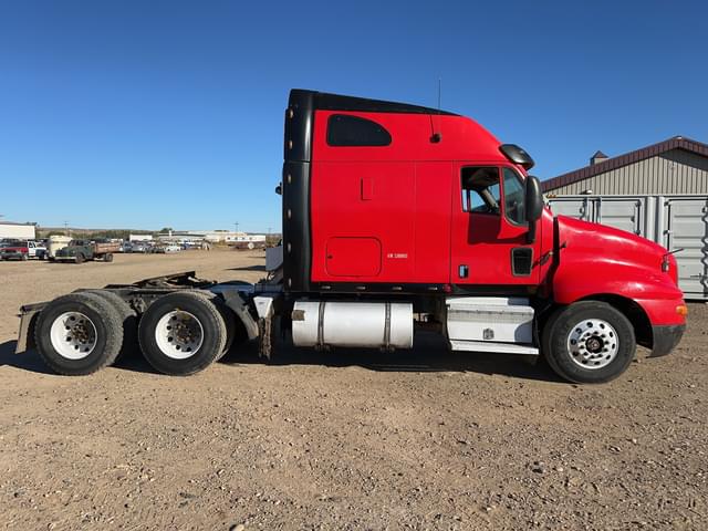 Image of Kenworth T2000 equipment image 2