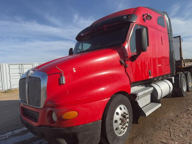 Image of Kenworth T2000 equipment image 1