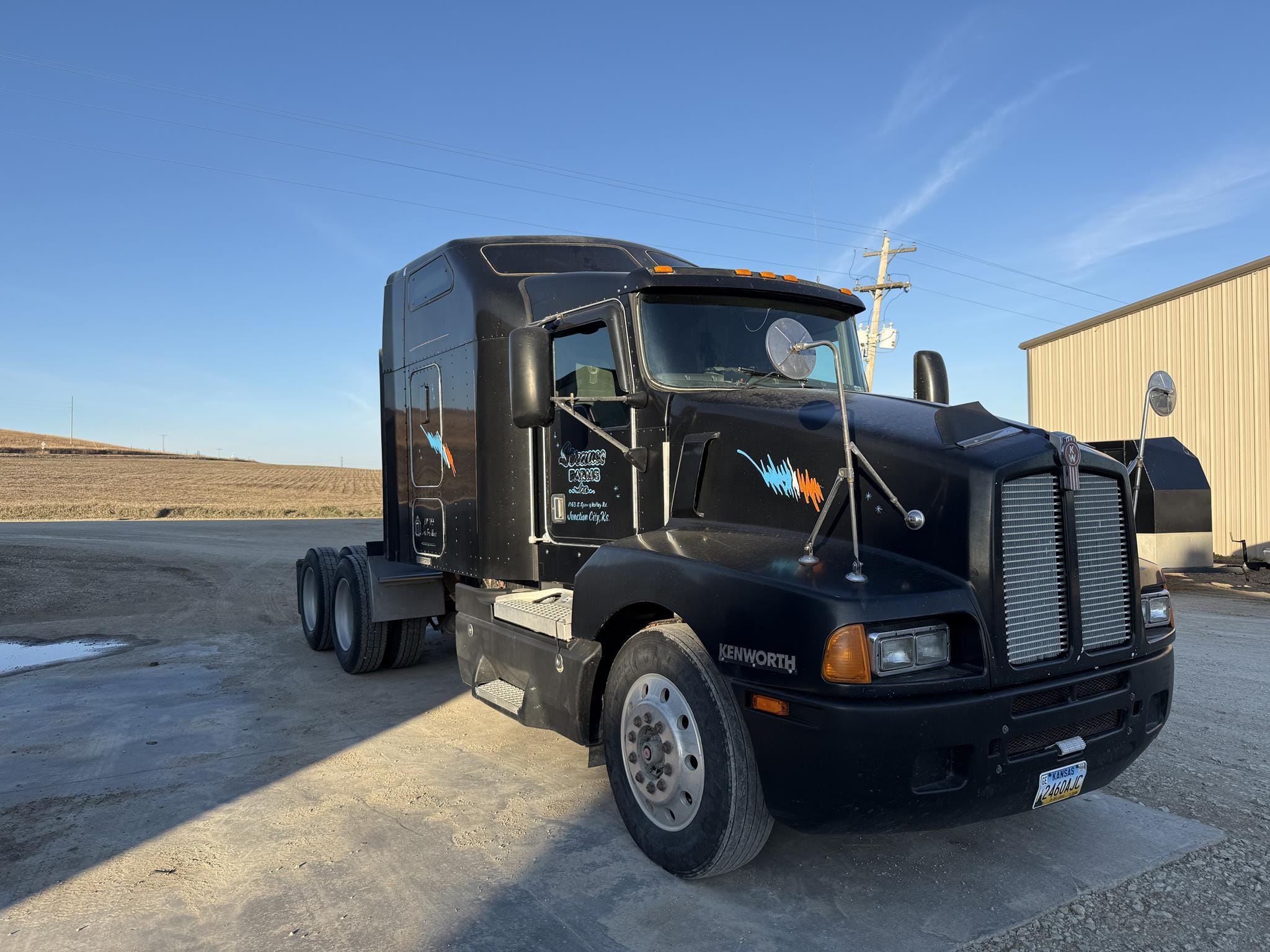 2002 Kenworth T600 Equipment Image0