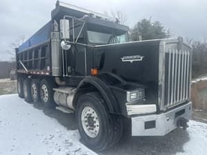 2002 Kenworth T800 Image