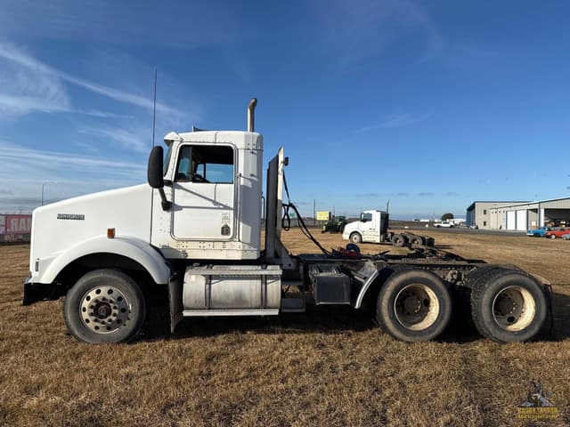 Image of Kenworth T800 equipment image 1