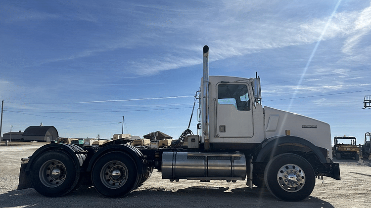 Main image Kenworth T800 6