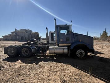 Main image Kenworth T800