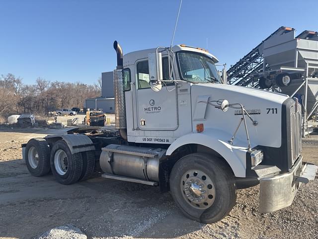 Image of Kenworth T800 equipment image 3