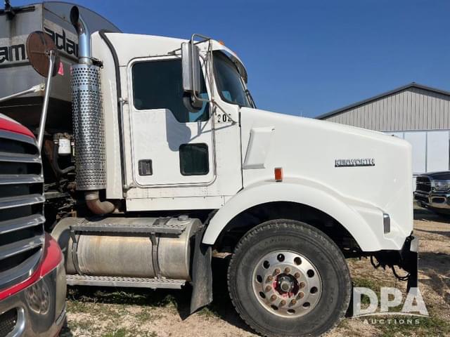 Image of Kenworth T800 equipment image 3