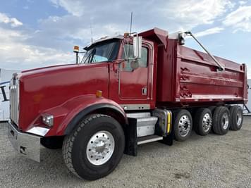 Main image Kenworth T800