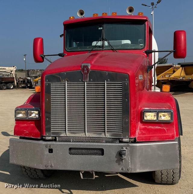 Image of Kenworth T800 equipment image 1