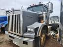 2002 Kenworth T800 Image