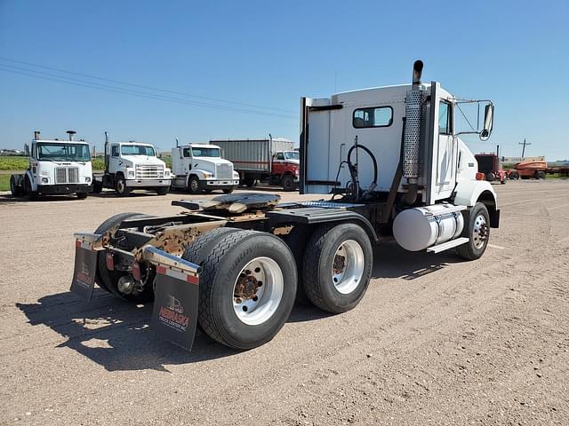 Image of Kenworth T800 equipment image 2