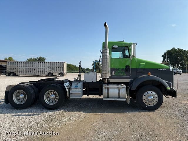 Image of Kenworth T800 equipment image 3