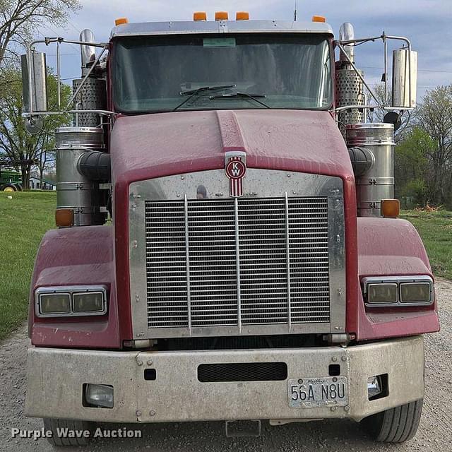 Image of Kenworth T800 equipment image 1