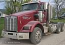 2002 Kenworth T800 Image