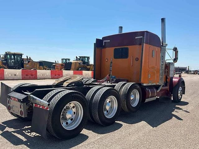 Image of Kenworth W900 equipment image 3