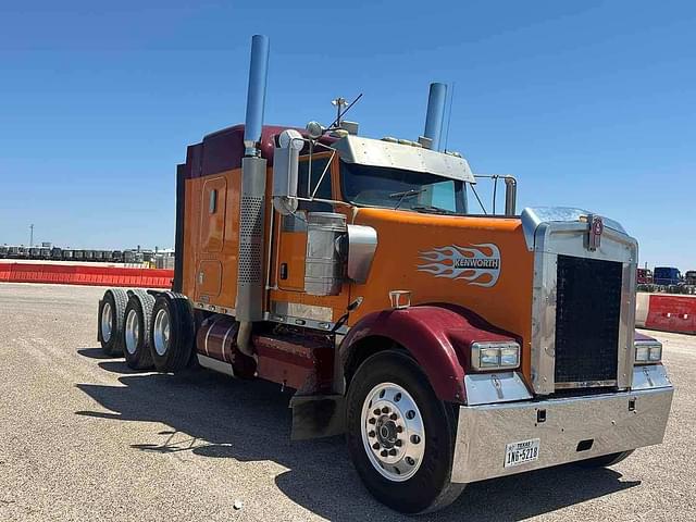 Image of Kenworth W900 equipment image 2