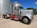 2002 Kenworth W900 Image