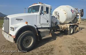 2002 Kenworth W900 Image