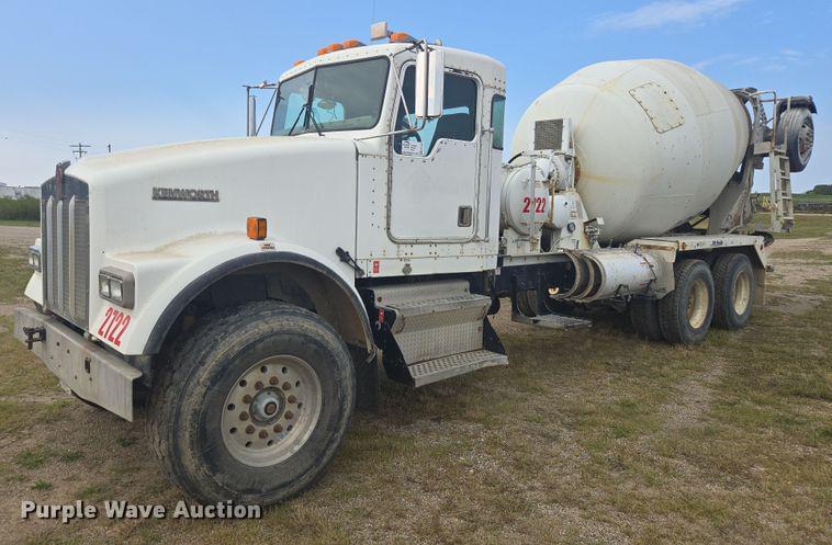Image of Kenworth W900 Primary image