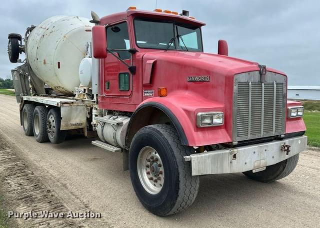 Image of Kenworth W900 equipment image 2