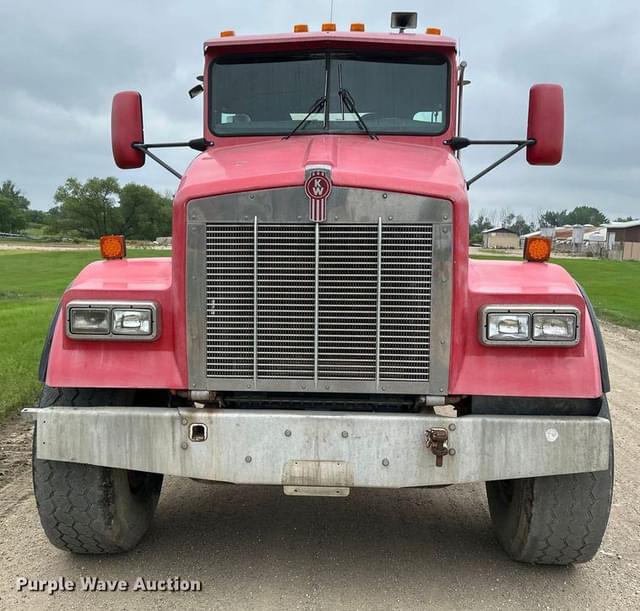Image of Kenworth W900 equipment image 1