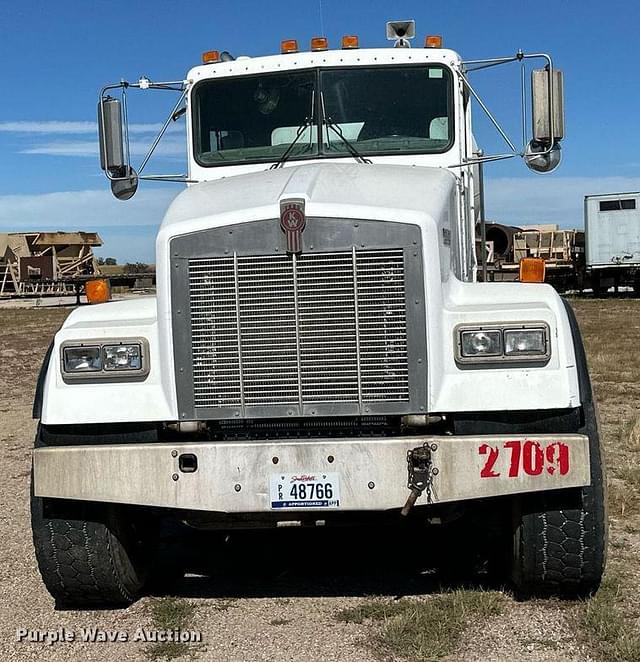 Image of Kenworth W900 equipment image 1