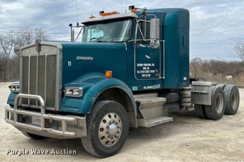 Main image Kenworth W900