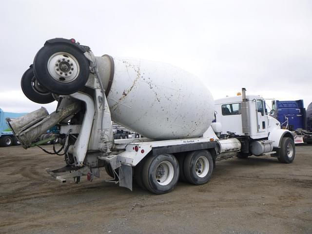 Image of Kenworth W900B equipment image 2