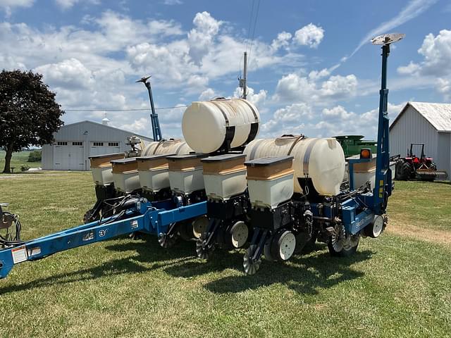 Image of Kinze 3000 equipment image 1