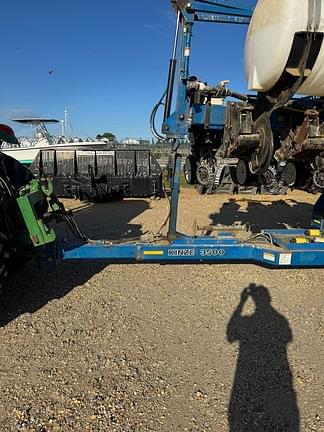 Image of Kinze 3500 equipment image 4