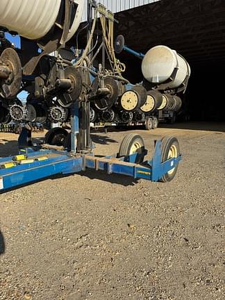 Image of Kinze 3500 equipment image 3