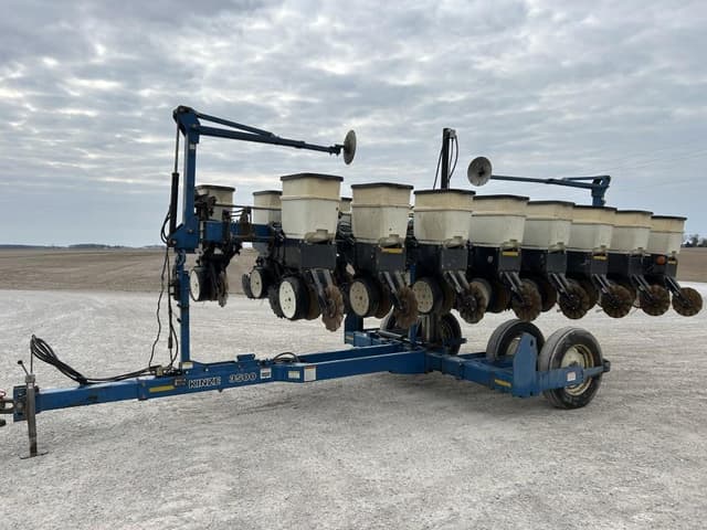 Image of Kinze 3500 equipment image 1