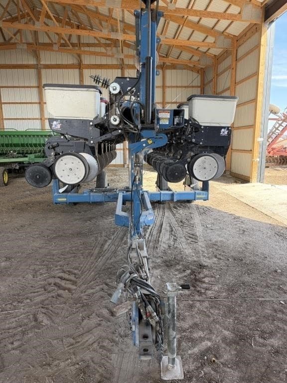 Image of Kinze 3500 equipment image 2