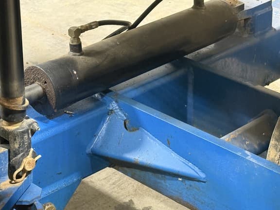 Image of Kinze 3600 equipment image 2