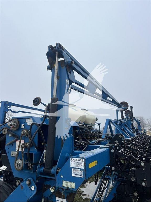 Image of Kinze 3600 equipment image 3