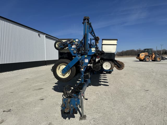 Image of Kinze 3600 equipment image 1