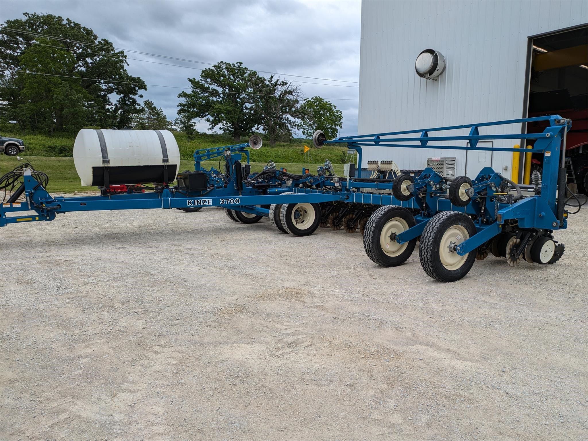 Main image Kinze 3700