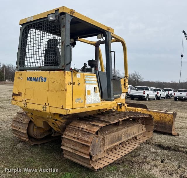 Image of Komatsu D31PX-21 equipment image 4