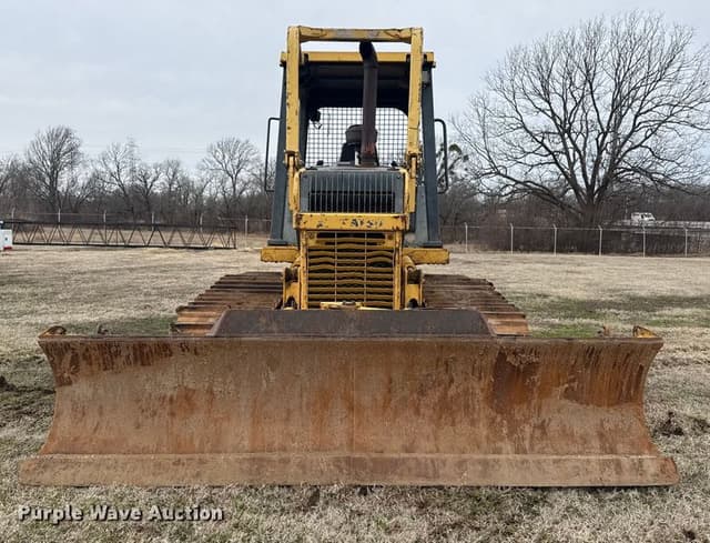 Image of Komatsu D31PX-21 equipment image 1