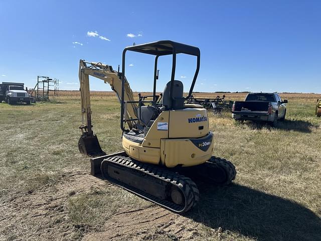 Image of Komatsu PC30MR-1 equipment image 2