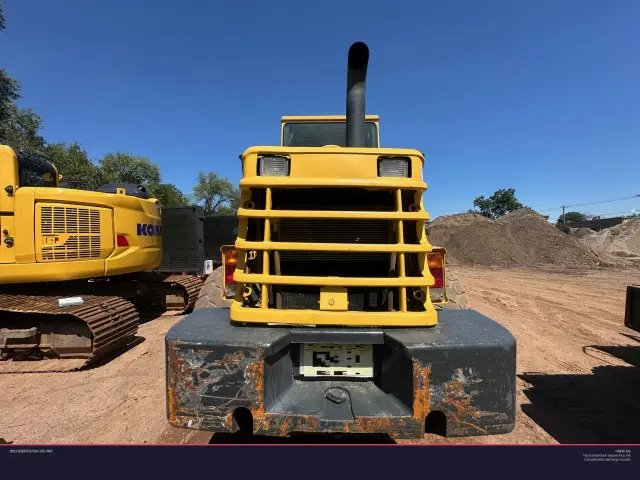 Image of Komatsu WA250-3MC equipment image 3