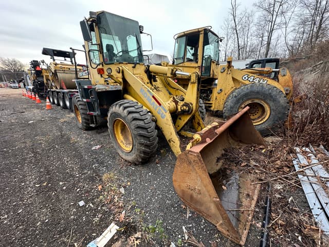 Image of Komatsu WA250-3 equipment image 4