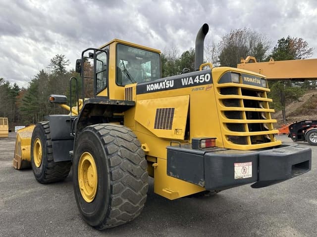 Image of Komatsu WA450 equipment image 1