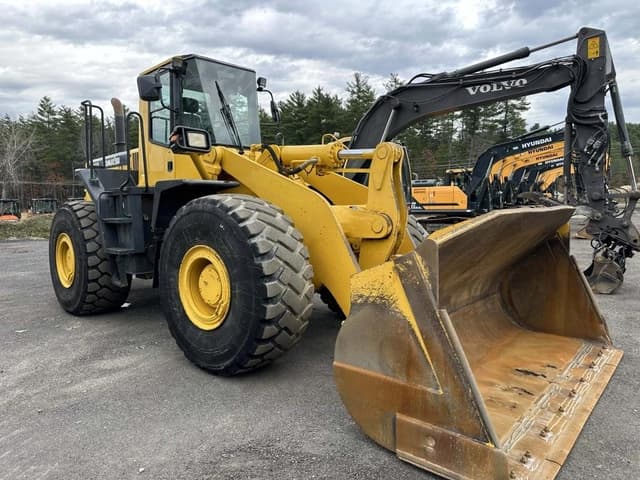 Image of Komatsu WA450 equipment image 3