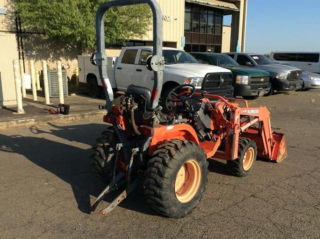 Image of Kubota B7500 equipment image 3