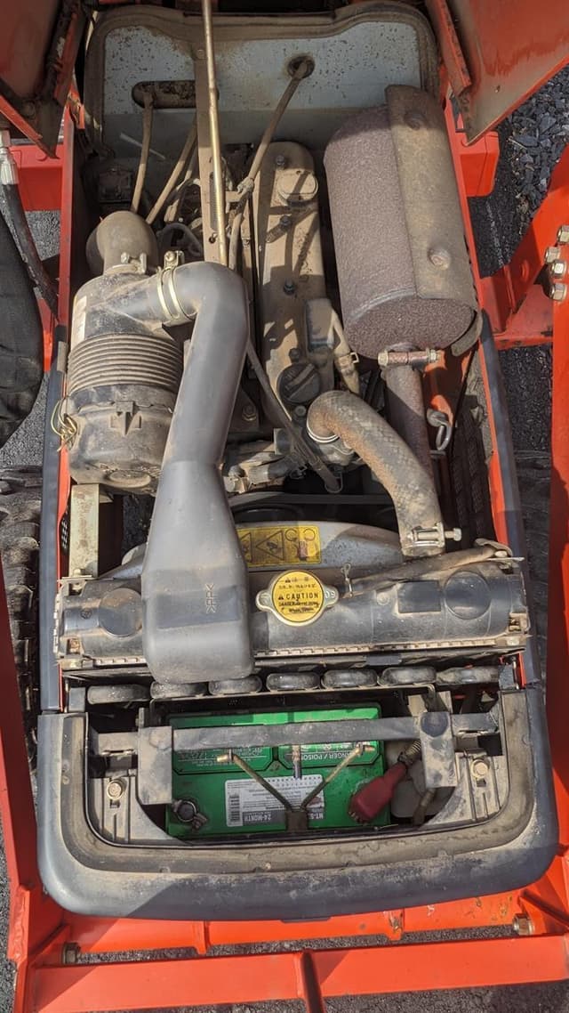 Image of Kubota B7800HSD equipment image 3