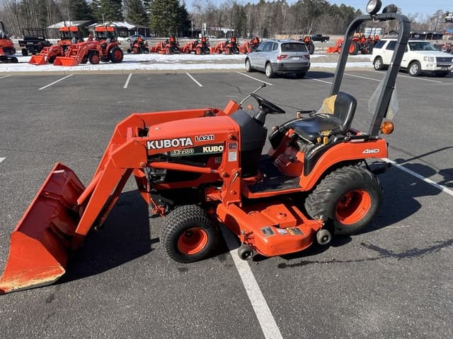 Image of Kubota BX2200 equipment image 4