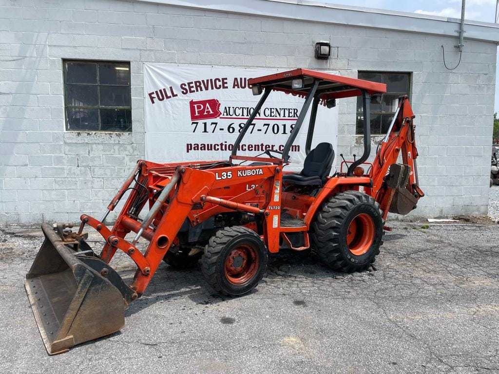 Main image Kubota L35