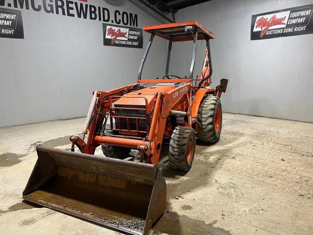 Image of Kubota L35 equipment image 1