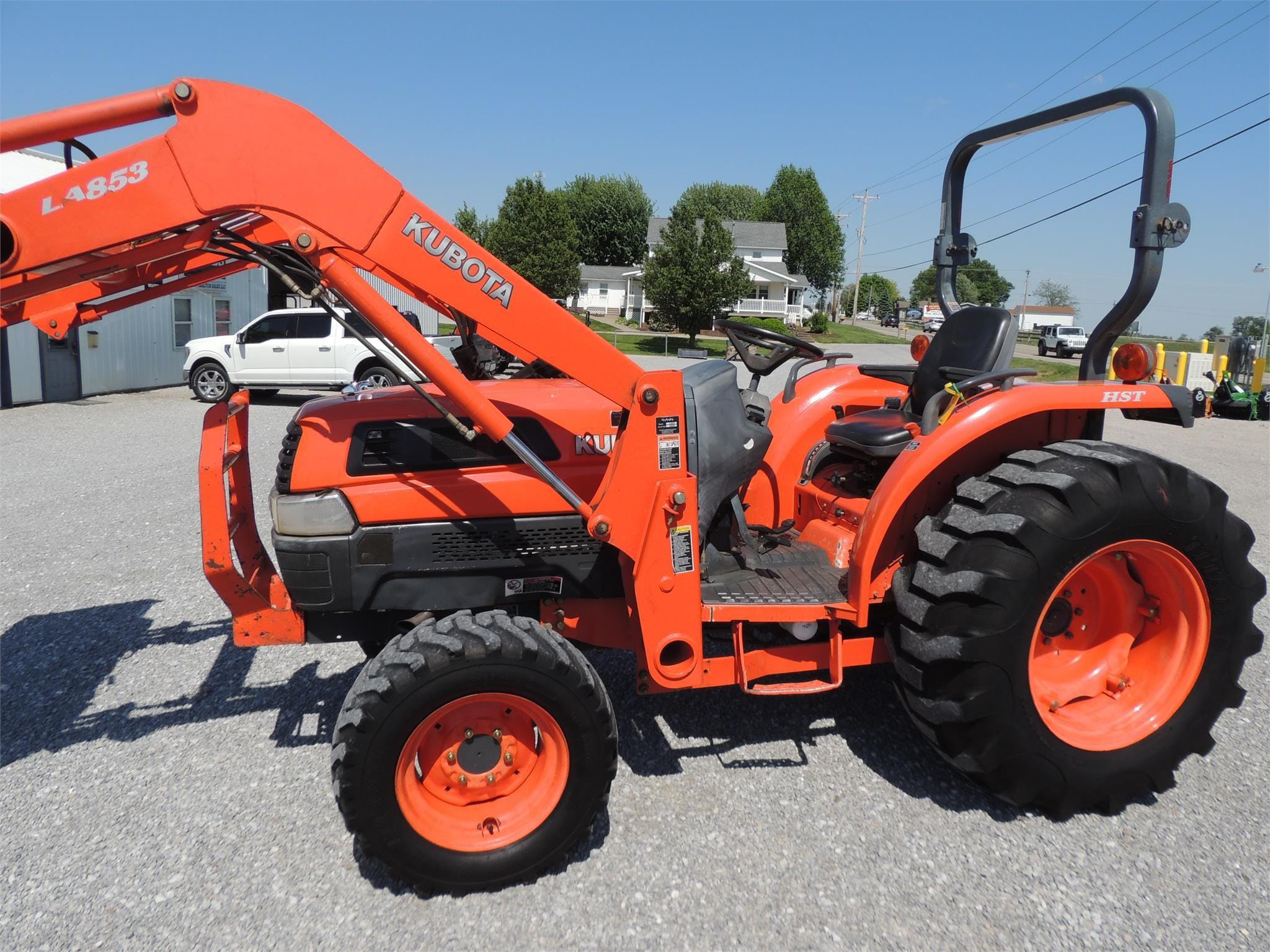 2002 Kubota L4330 Equipment Image0