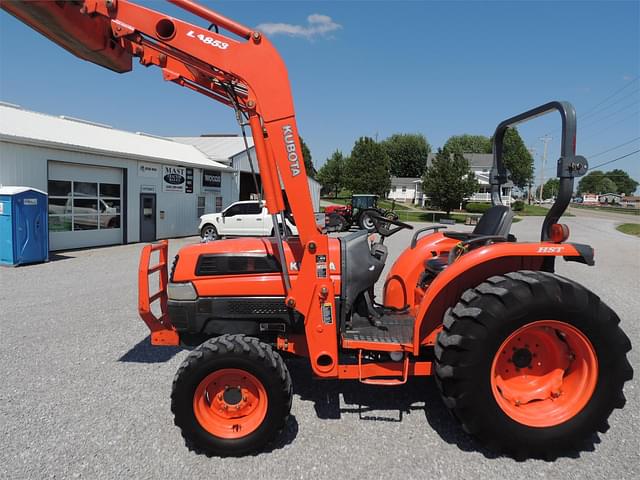 Image of Kubota L4330 equipment image 2